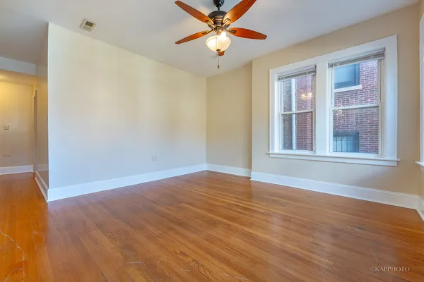 $1,650 | 6819 South Ridgeland Avenue, Unit 2, Chicago, IL 60649