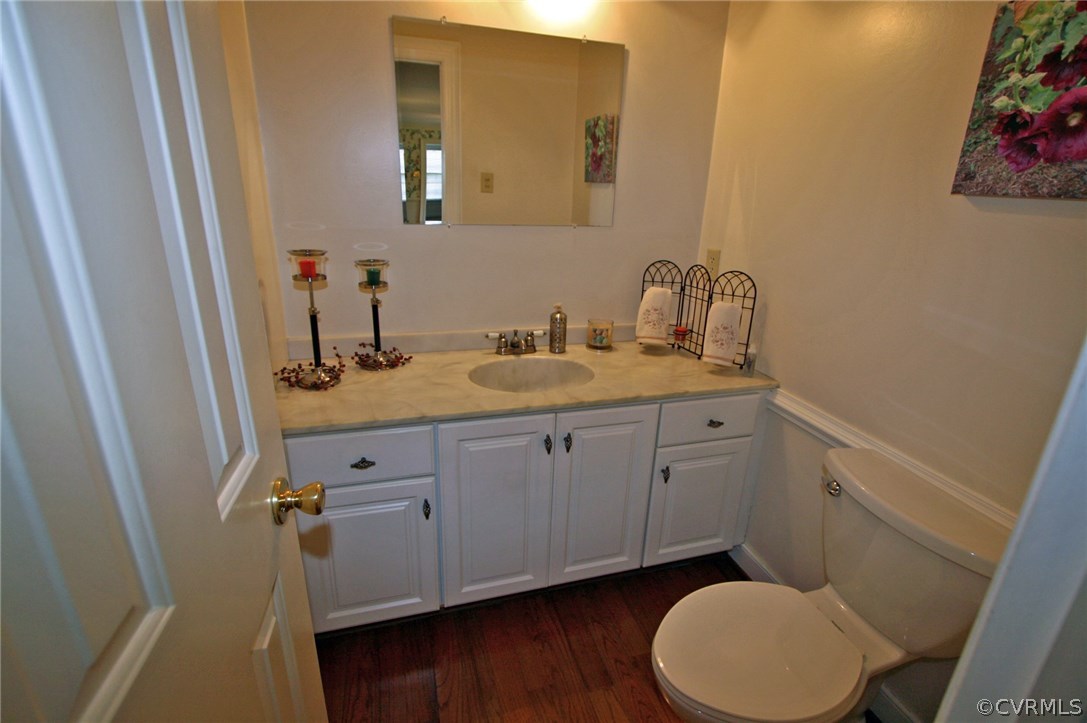 10829 Cherokee Road Midlothian, VA 23113 - Photo 11 of 24 Gallery Image 11