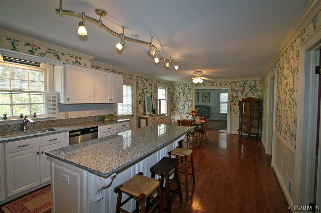 10829 Cherokee Road Midlothian, VA 23113 - Photo 10 of 24 Gallery Image 10