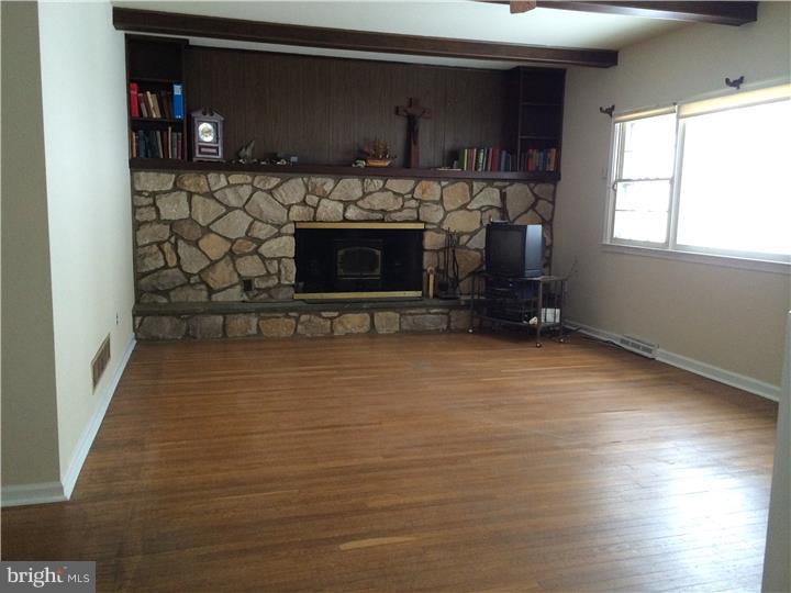 1417 Yellow Springs Road Chester Springs, PA 19425 - Photo 5 of 24 Family Room