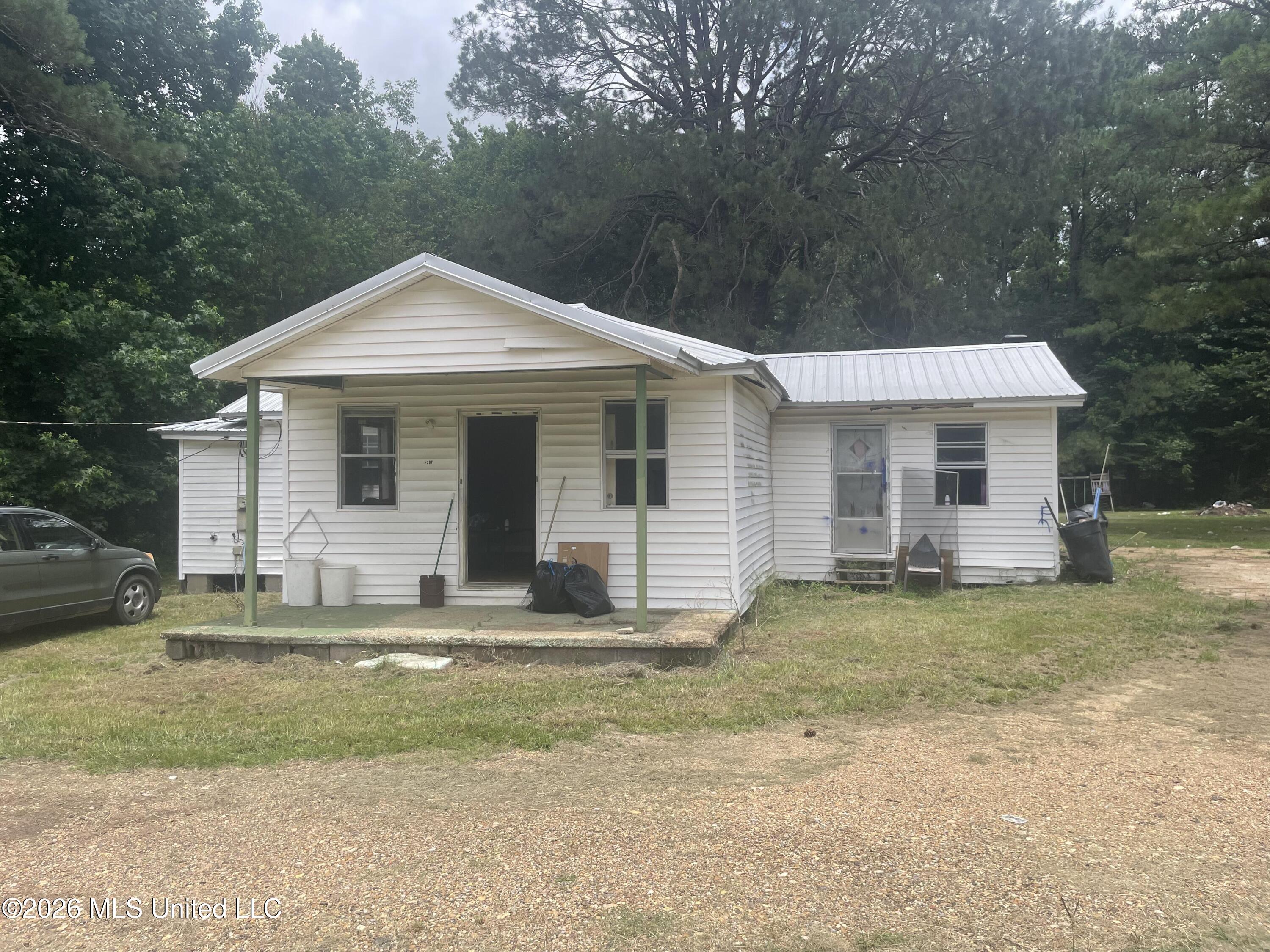 3500 US 49 Florence, MS 39073 - Photo 2 of 34 IMG_4557