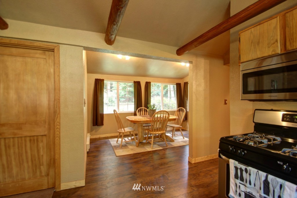 7270 South Pass Road Maple Falls, WA 98266 - Photo 16 of 25