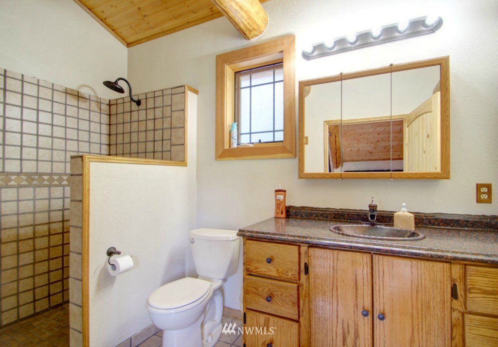7270 South Pass Road Maple Falls, WA 98266 - Photo 21 of 25