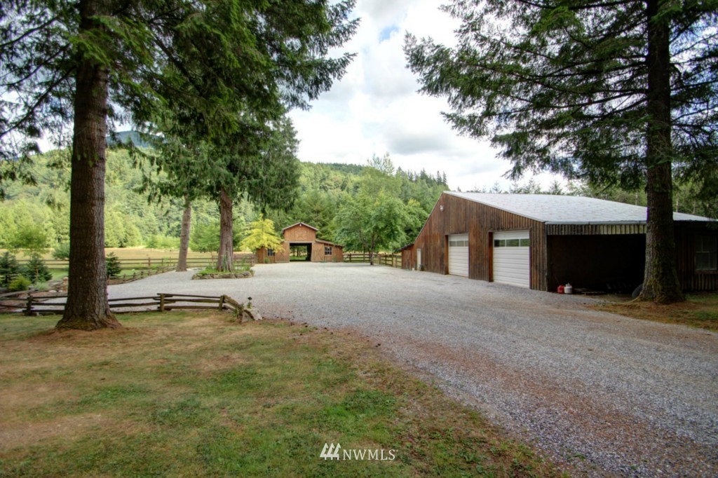 7270 South Pass Road Maple Falls, WA 98266 - Photo 5 of 25
