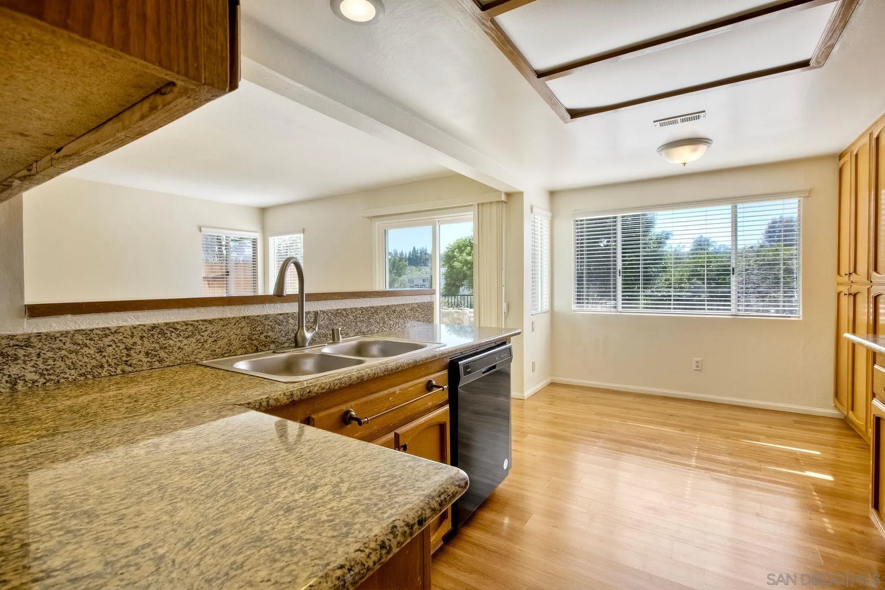 14718 Carmel Ridge Road San Diego, CA 92128 - Photo 8 of 19 Gallery Image 8