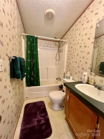 $215,000 | 343 Daytona Lane, Saluda, NC 28773