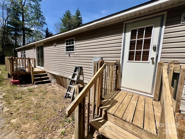 $215,000 | 343 Daytona Lane, Saluda, NC 28773