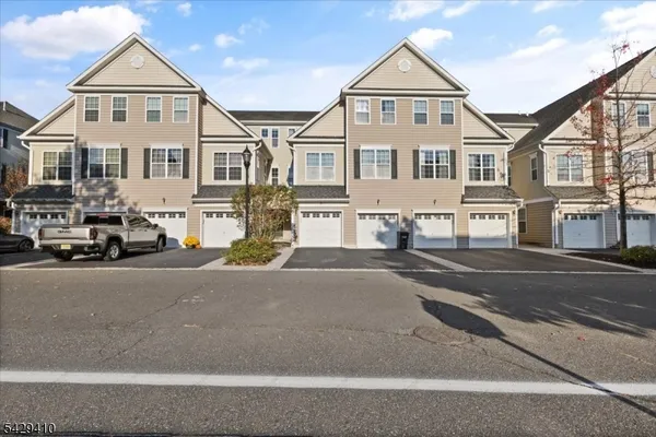 $499,900 | 17 Four Swing Bridge Lane, South Bound Brook, NJ 08880