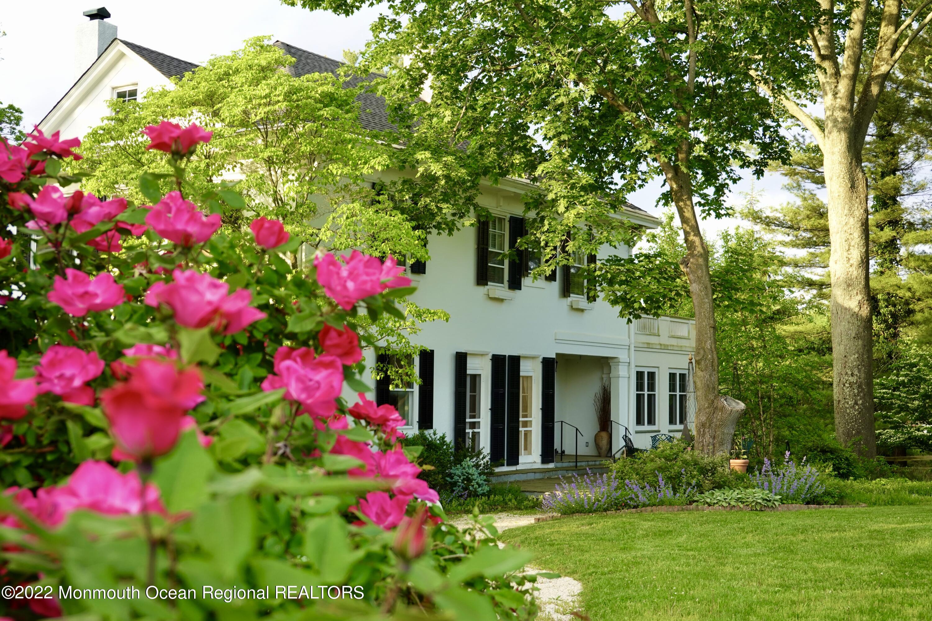424 Cooper Road Red Bank, NJ 07701 - Photo 54 of 55 Springtime view 3