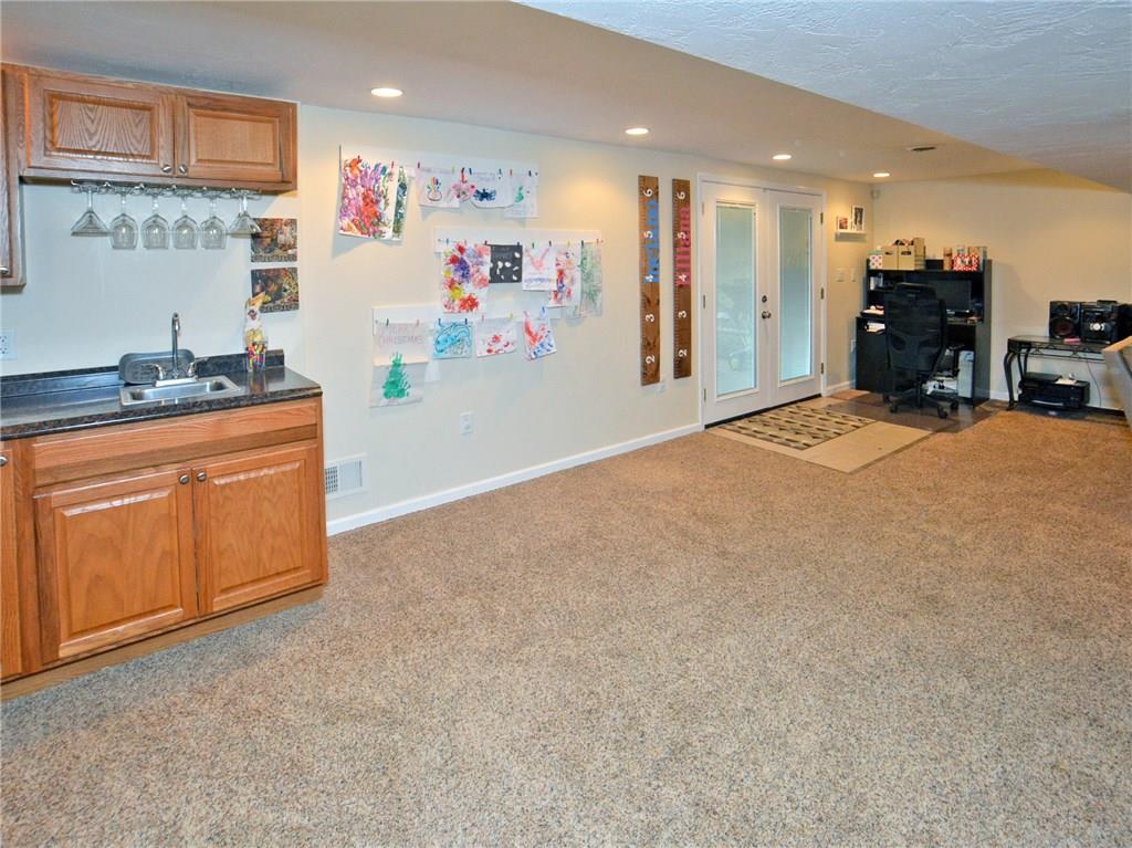 593 Lorraine Road Pittsburgh, PA 15221 - Photo 18 of 24 Gallery Image 18