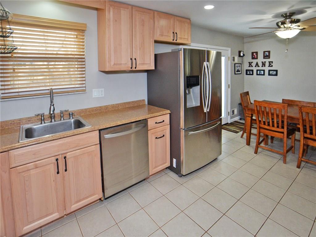 593 Lorraine Road Pittsburgh, PA 15221 - Photo 3 of 24 Gallery Image 3