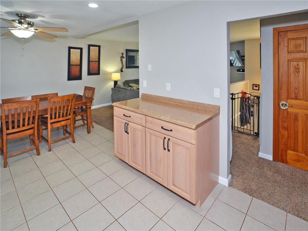 593 Lorraine Road Pittsburgh, PA 15221 - Photo 4 of 24 Gallery Image 4