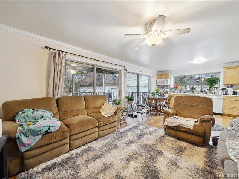 866 Rivard Boulevard Grosse Pointe, MI 48230 - Photo 22 of 53