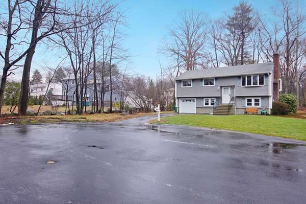 2 Richfield Road Burlington, MA 01803 - Photo 5 of 13 Gallery Image 5