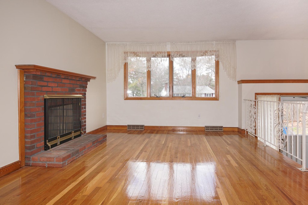 2 Richfield Road Burlington, MA 01803 - Photo 6 of 13 Gallery Image 6