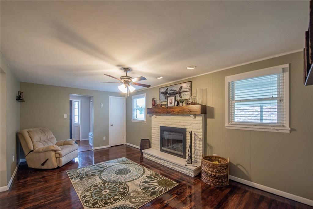 211 Rush Valley Road Monroeville, PA 15146 - Photo 14 of 25 18x11 Family Room