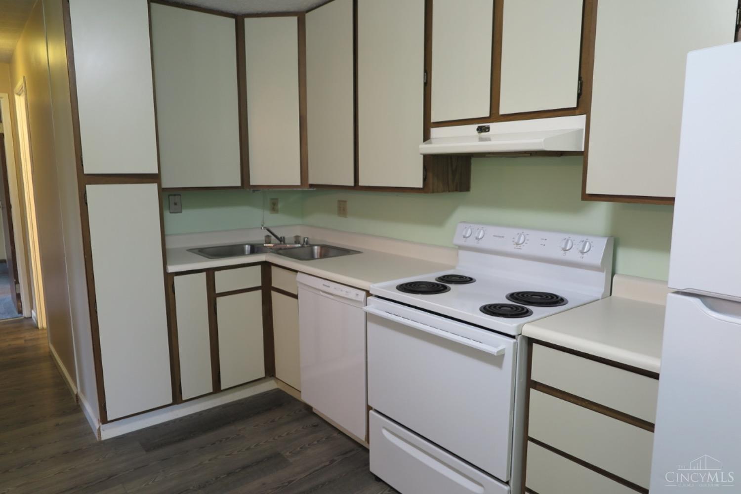 6582 Hearne Road, Unit 5 Cincinnati, OH 45248 - Photo 8 of 17 Gallery Image 8