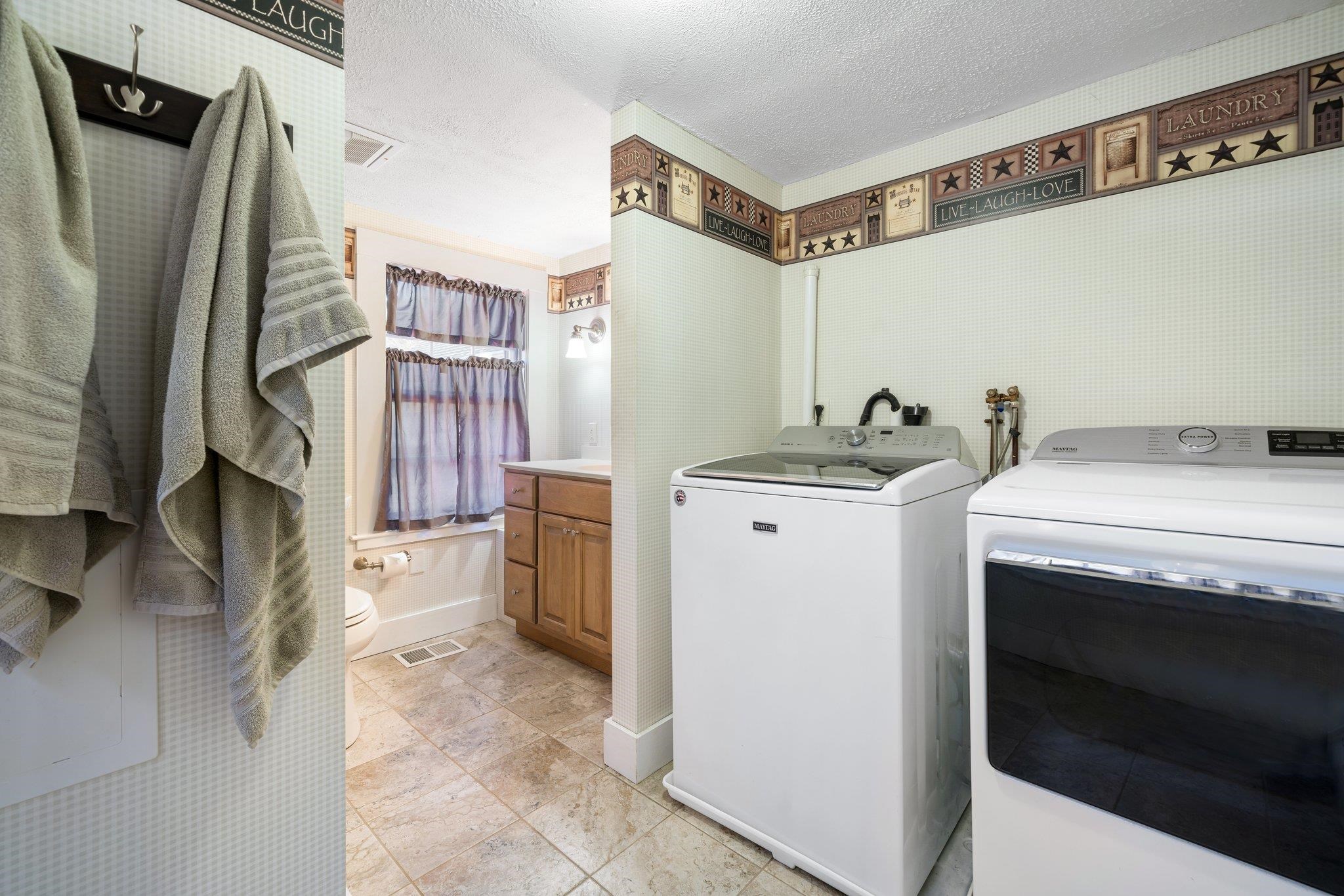 7 Moore Road Windham, NH 03087 - Photo 22 of 39