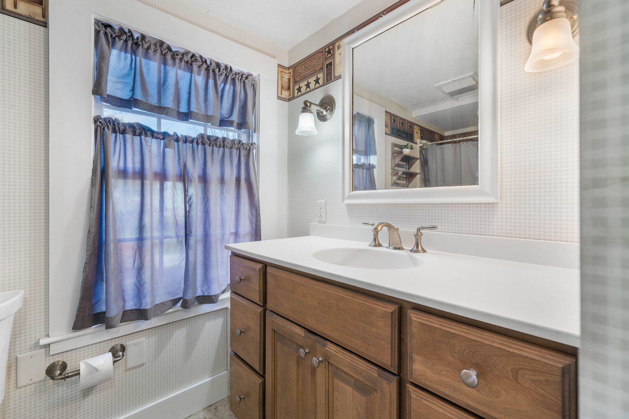 7 Moore Road Windham, NH 03087 - Photo 23 of 39