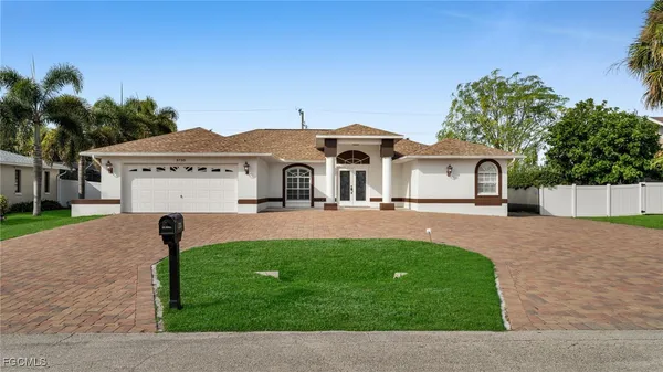 $3,400 | 3730 Southeast 4th Avenue, Cape Coral, FL 33904