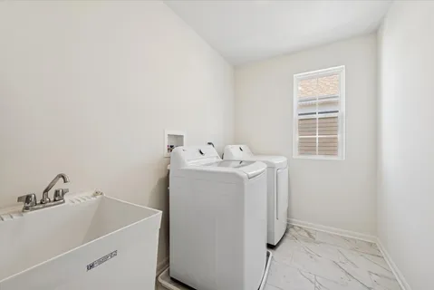 $420,000 | 9272 West 143rd Street, Orland Park, IL 60462