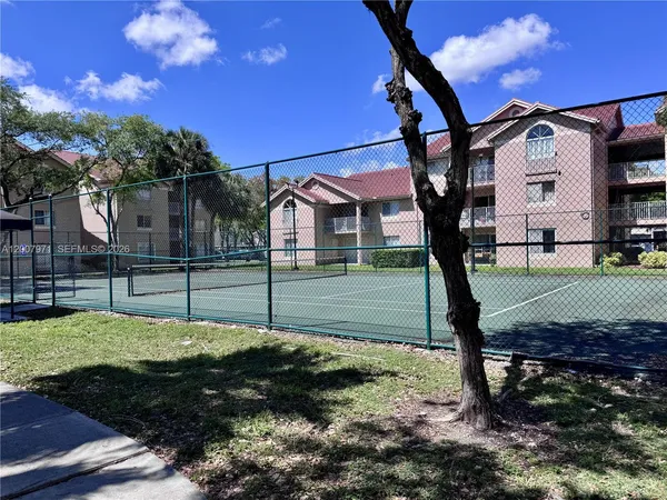 $2,200 | 10420 Southwest 158th Court, Unit 306, Miami, FL 33196