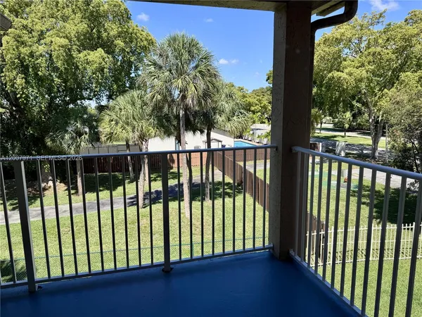 $2,200 | 10420 Southwest 158th Court, Unit 306, Miami, FL 33196