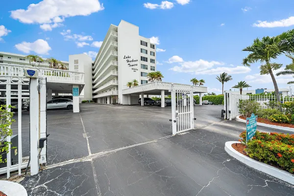 $3,200 | 301 Lake Shore Drive, Unit 802, Lake Park, FL 33403