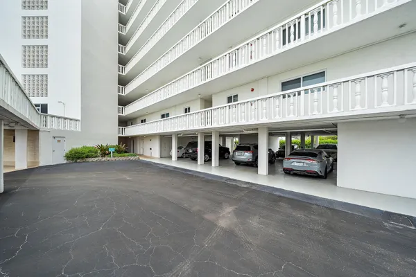 $3,200 | 301 Lake Shore Drive, Unit 802, Lake Park, FL 33403