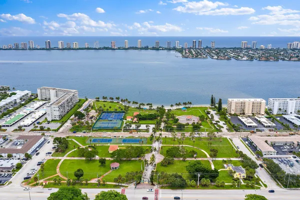 $3,200 | 301 Lake Shore Drive, Unit 802, Lake Park, FL 33403