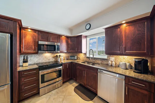 $3,200 | 301 Lake Shore Drive, Unit 802, Lake Park, FL 33403