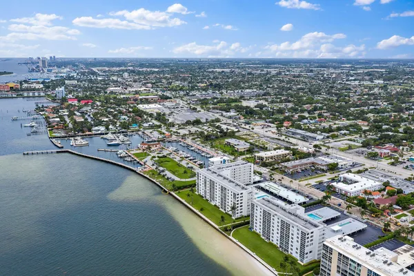 $3,200 | 301 Lake Shore Drive, Unit 802, Lake Park, FL 33403