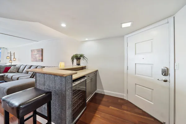 $3,200 | 301 Lake Shore Drive, Unit 802, Lake Park, FL 33403