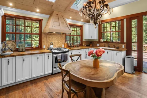 $1,599,000 | 131 Buss Road, La Honda, CA 94020