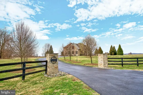 $1,899,999 | 42835 Travelers Run Lane, Leesburg, VA 20176
