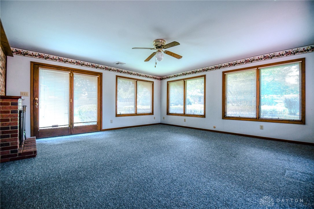 8225 Paragon Road Dayton, OH 45458 - Photo 21 of 30 3 season room