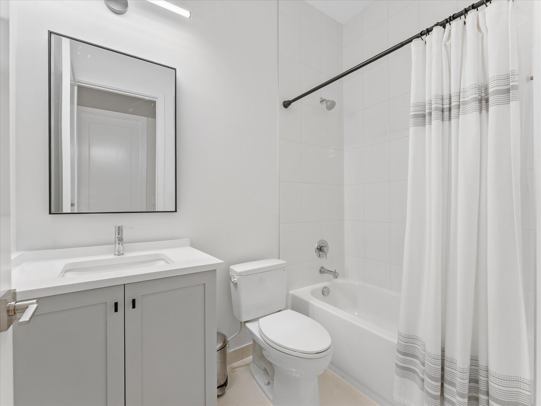 9273 Sunflower Mdw Road Boca Raton, FL 33434 - Photo 29 of 39 Guest Bathroom 2