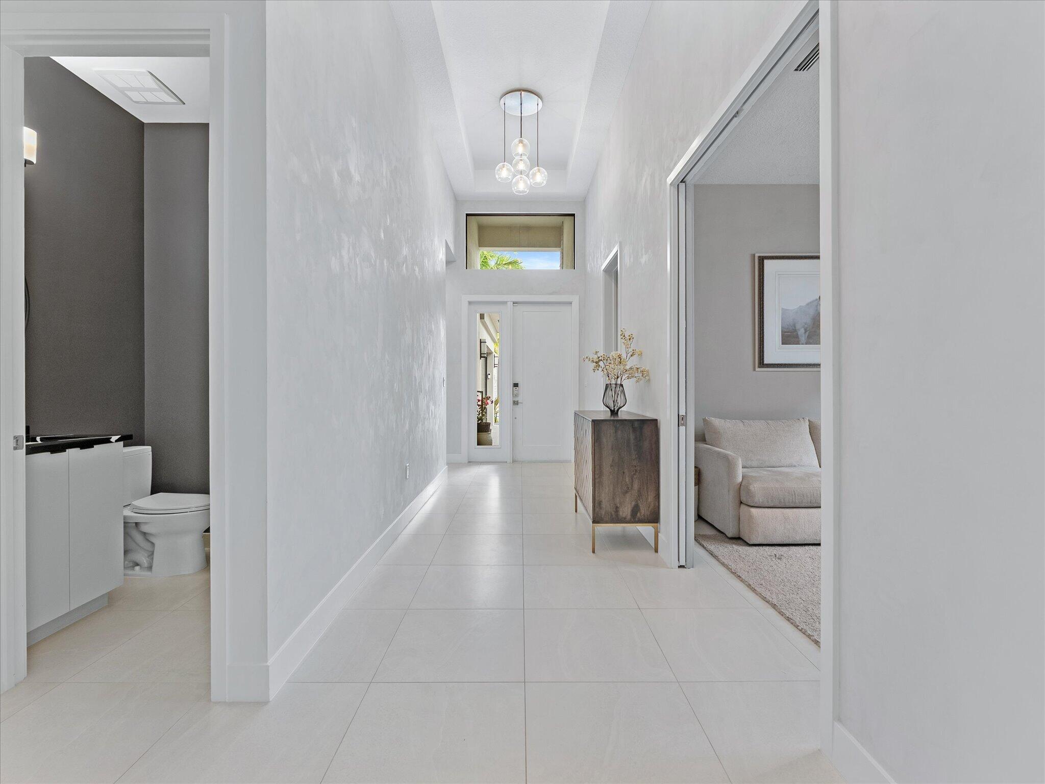 9273 Sunflower Mdw Road Boca Raton, FL 33434 - Photo 4 of 39 Entryway