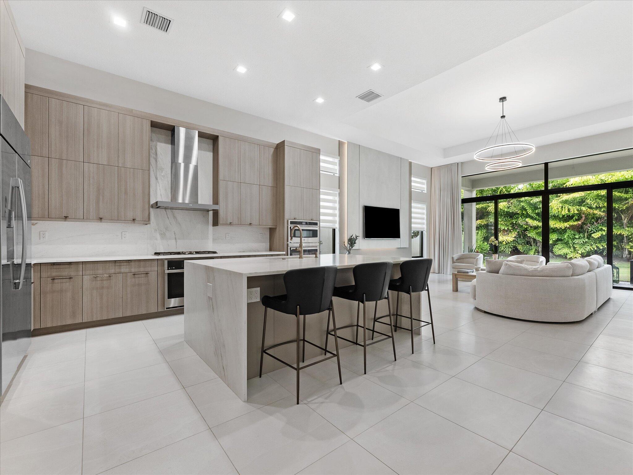 9273 Sunflower Mdw Road Boca Raton, FL 33434 - Photo 5 of 39 Kitchen