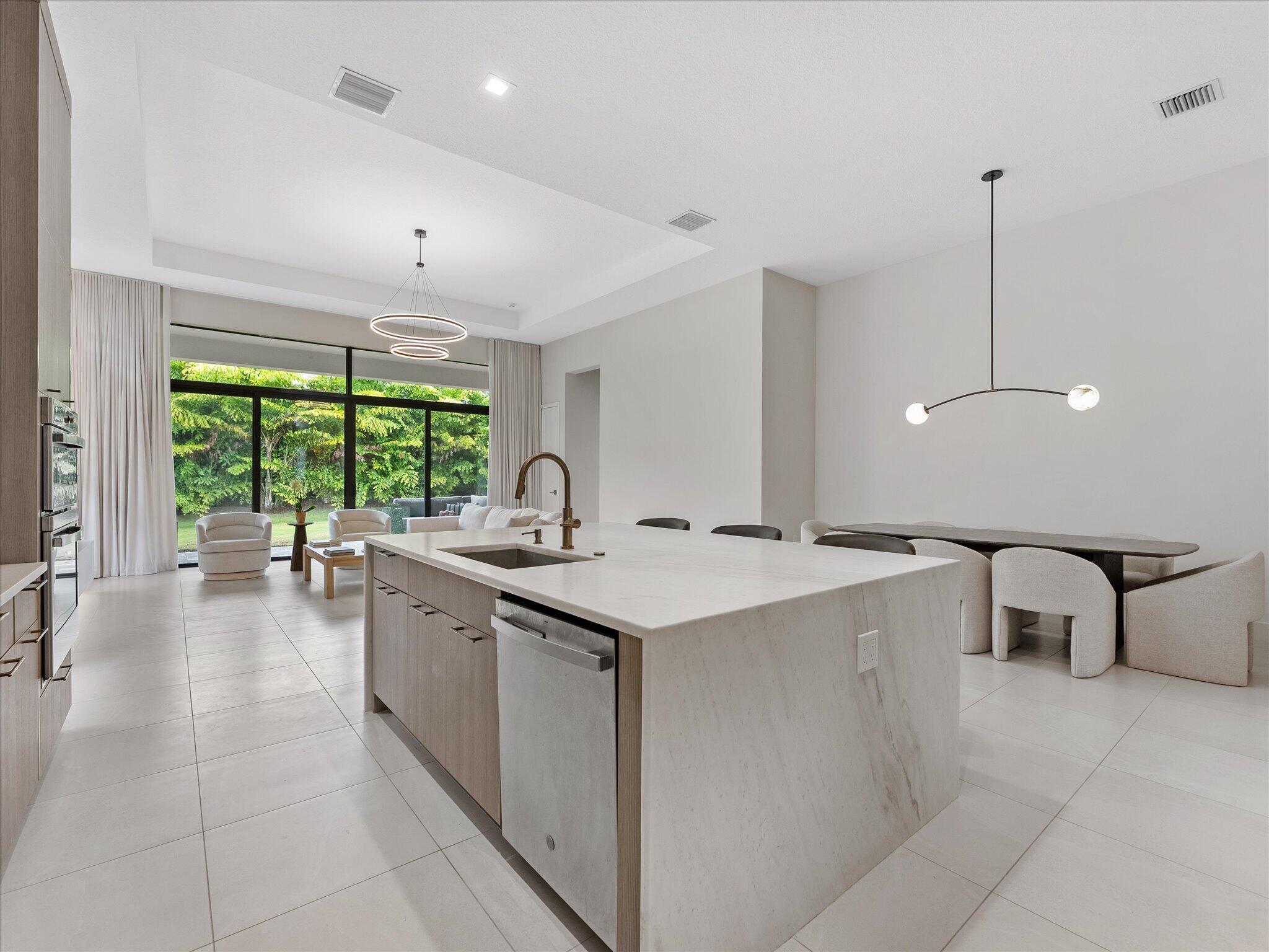 9273 Sunflower Mdw Road Boca Raton, FL 33434 - Photo 6 of 39 Kitchen