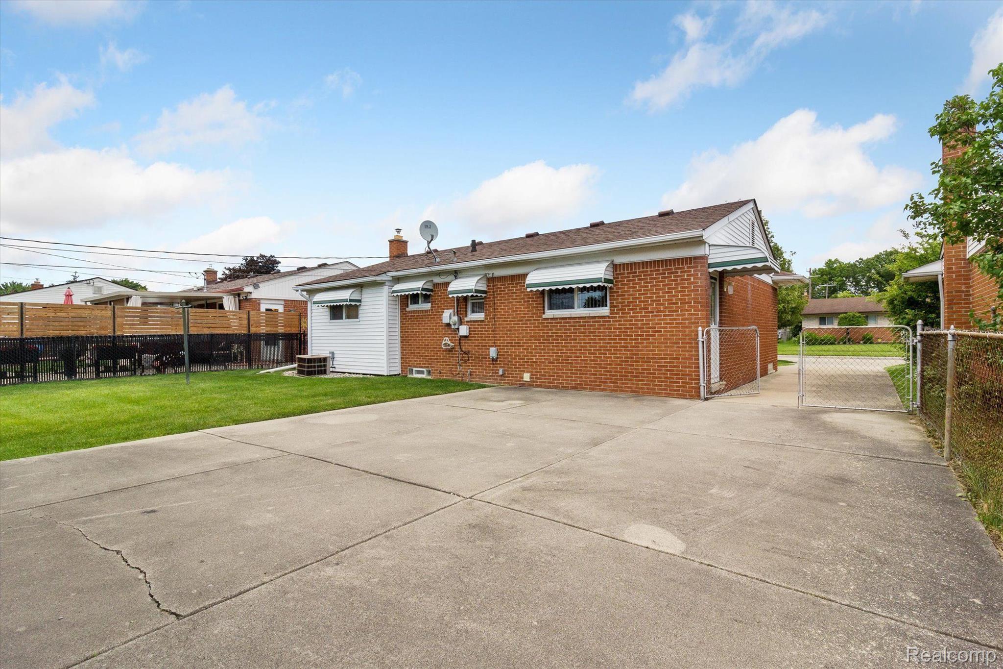 31709 Northwood Road Fraser, MI 48026 - Photo 40 of 53 Gallery Image 40