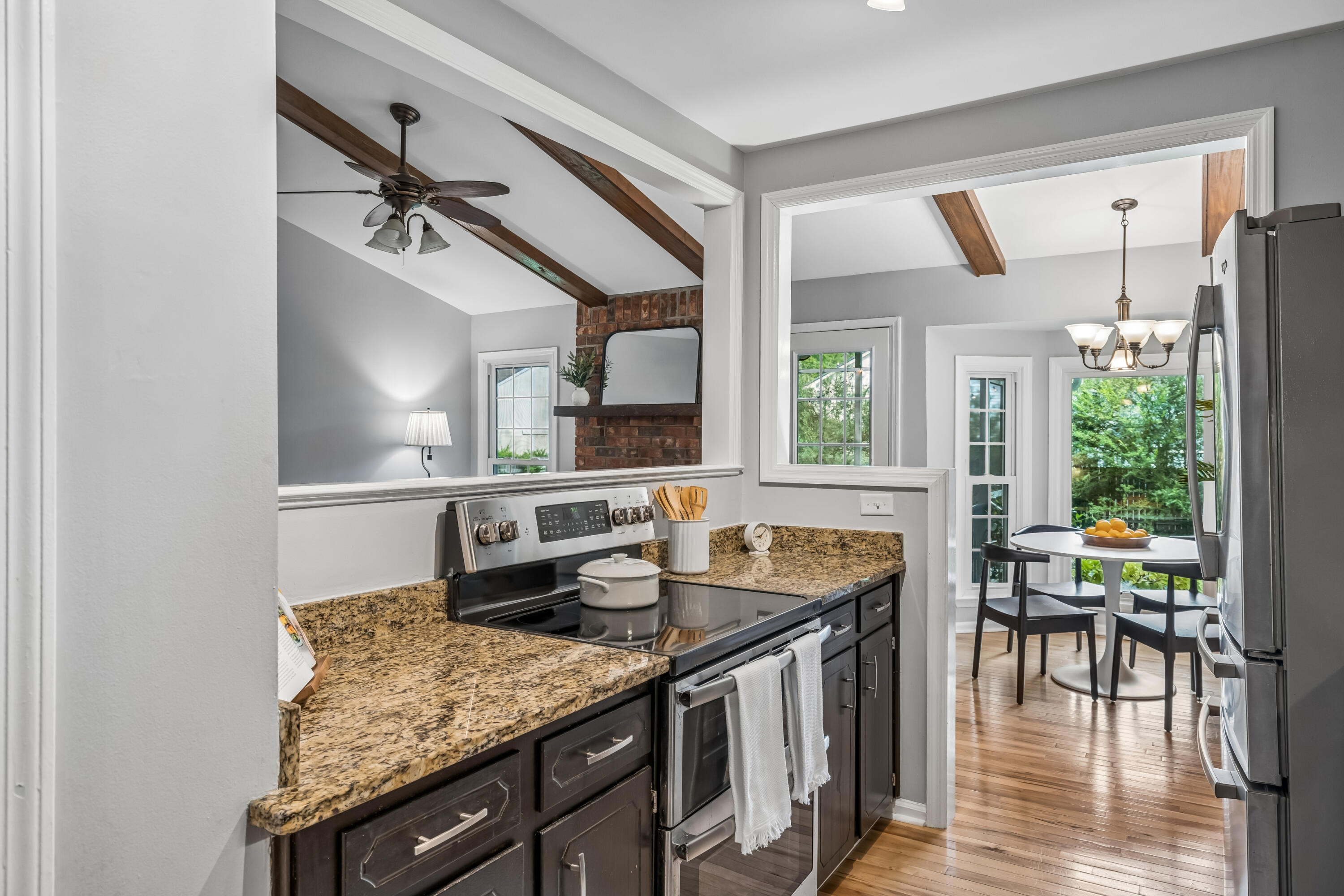 952 Anchor Road Charleston, SC 29412 - Photo 18 of 52 Kitchen to Dining