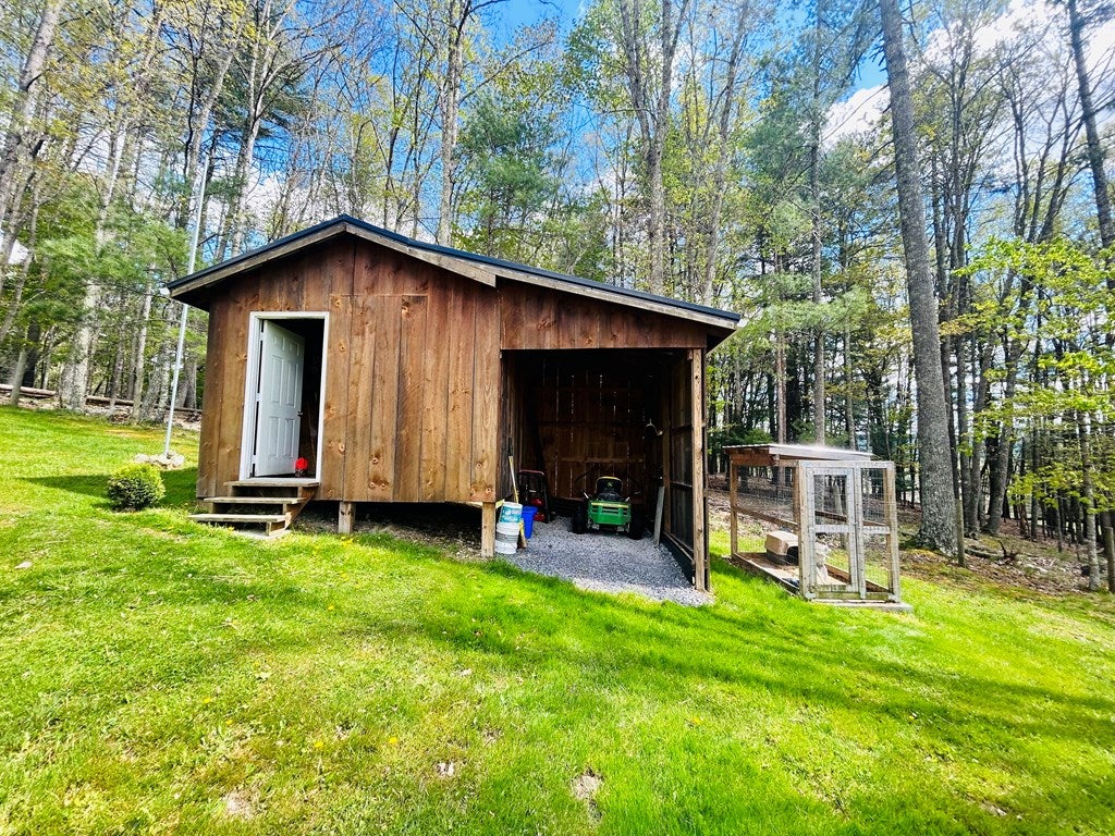 628 Flat Top Road Bland, VA 24315 - Photo 21 of 28 Gallery Image 21