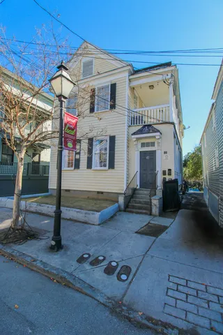 $2,010 | 41 Spring Street, Unit D, Charleston, SC 29403