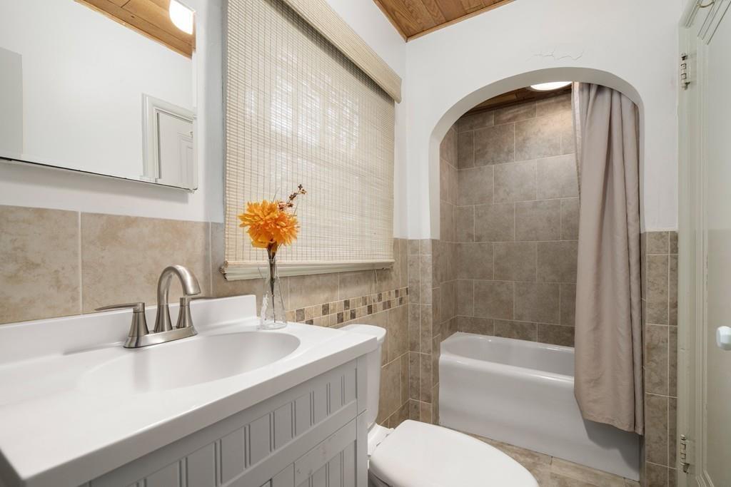 230 Middlesex Road Brookline, MA 02467 - Photo 15 of 28 Gallery Image 15