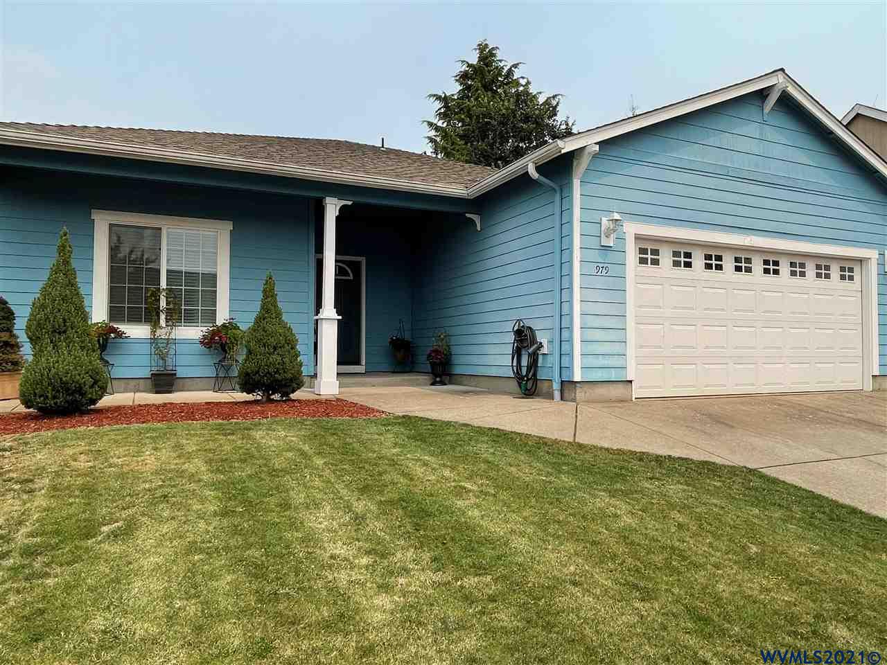979 Rupp Avenue Northeast Keizer, OR 97303 - Photo 3 of 24 Gallery Image 3
