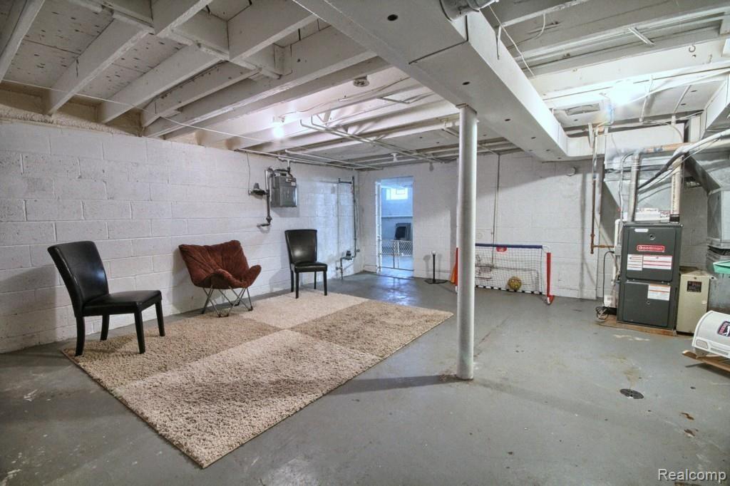 75 Roslyn Road Grosse Pointe, MI 48236 - Photo 18 of 37 Lower Level ll.jpg