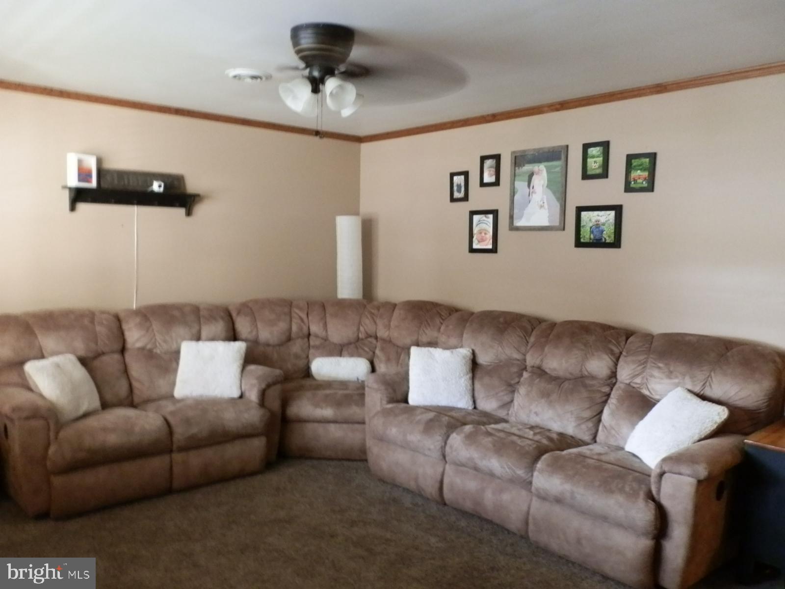 10 Georgia Road Pennsville, NJ 08070 - Photo 42 of 48 a living room with furniture and a couch