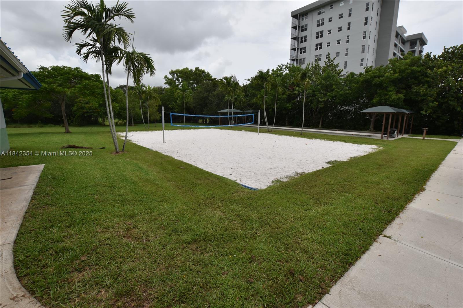 3800 Oaks Clubhouse Drive, Unit 309 Pompano Beach, FL 33069 - Photo 36 of 41