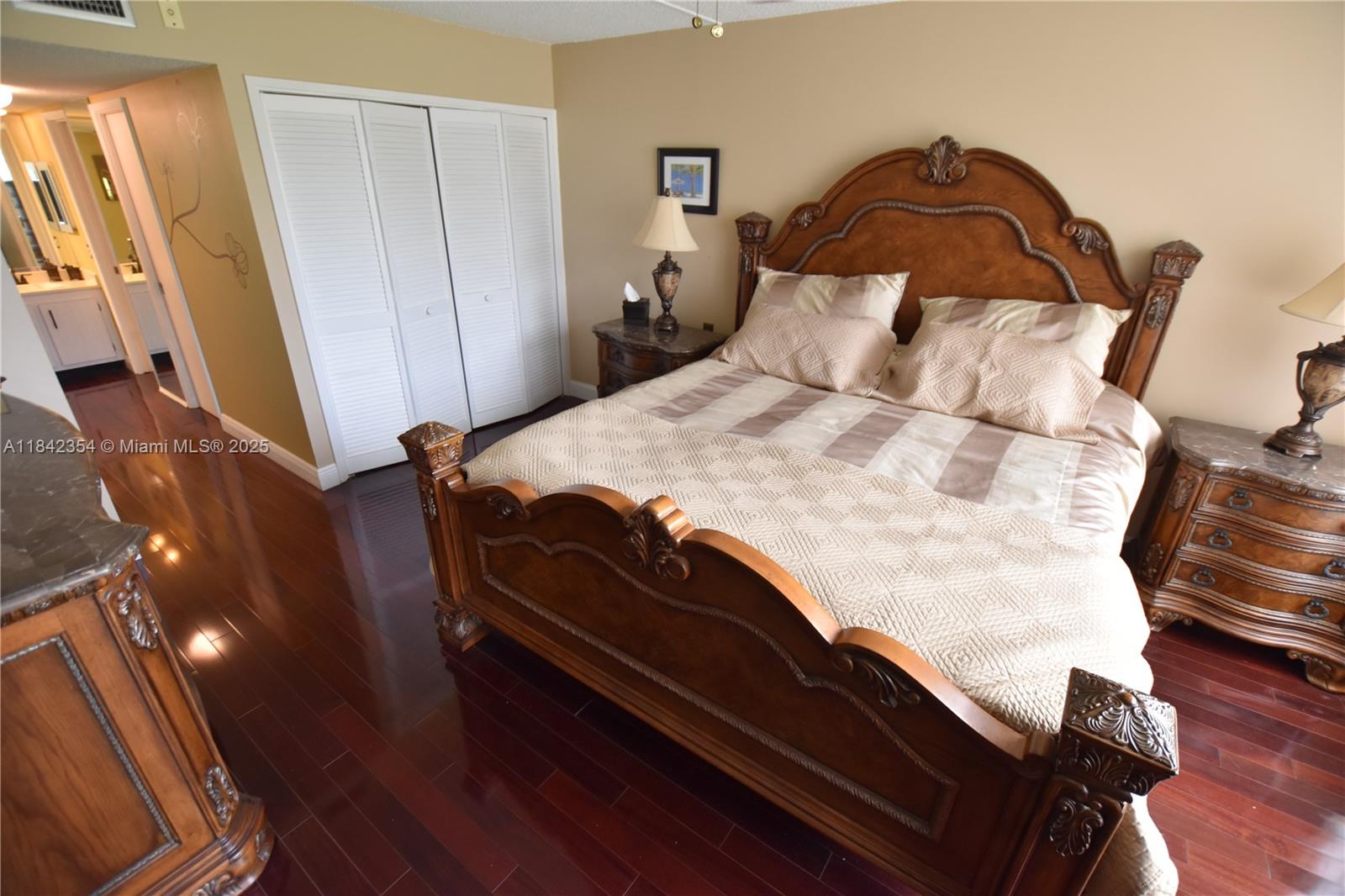 3800 Oaks Clubhouse Drive, Unit 309 Pompano Beach, FL 33069 - Photo 8 of 41